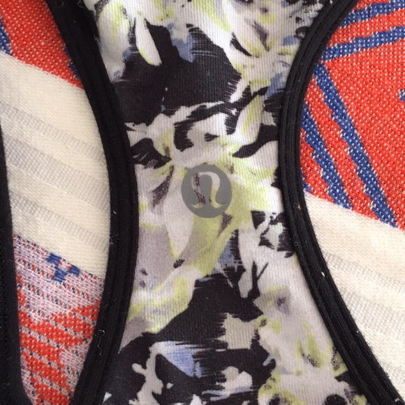 Lululemon top - Picture 2 of 2